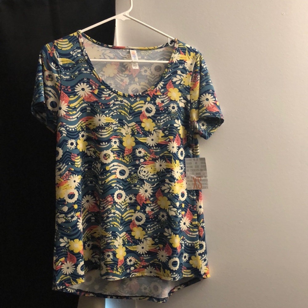 Lularoe Classic T - XS
